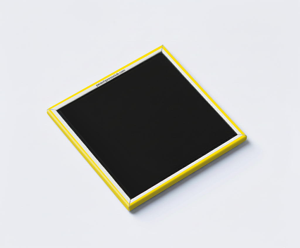 DON’T WORRY LADIES — I’M STILL SINGLE!